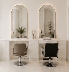 Saachii salon studio to rent in London